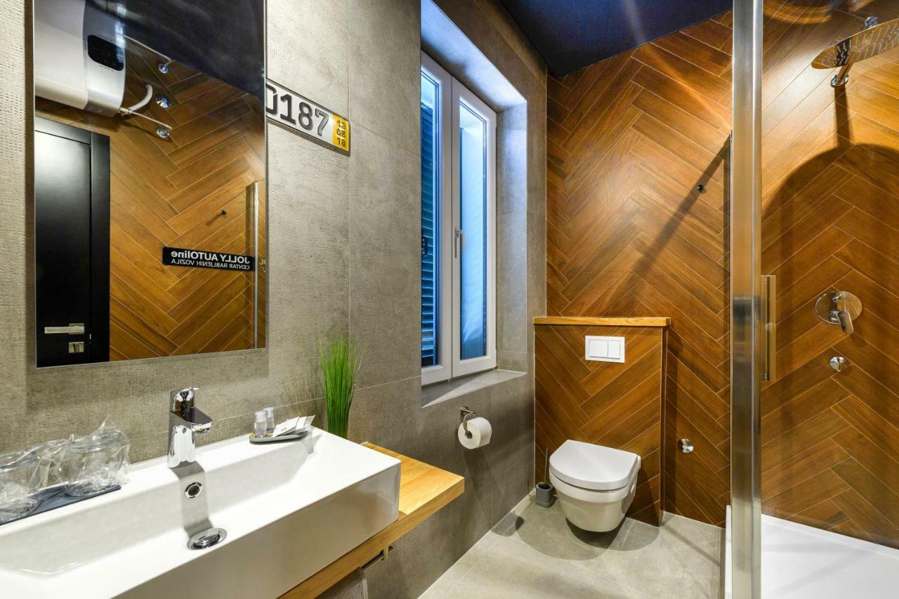 Split Industrial Design Rooms מראה חיצוני תמונה