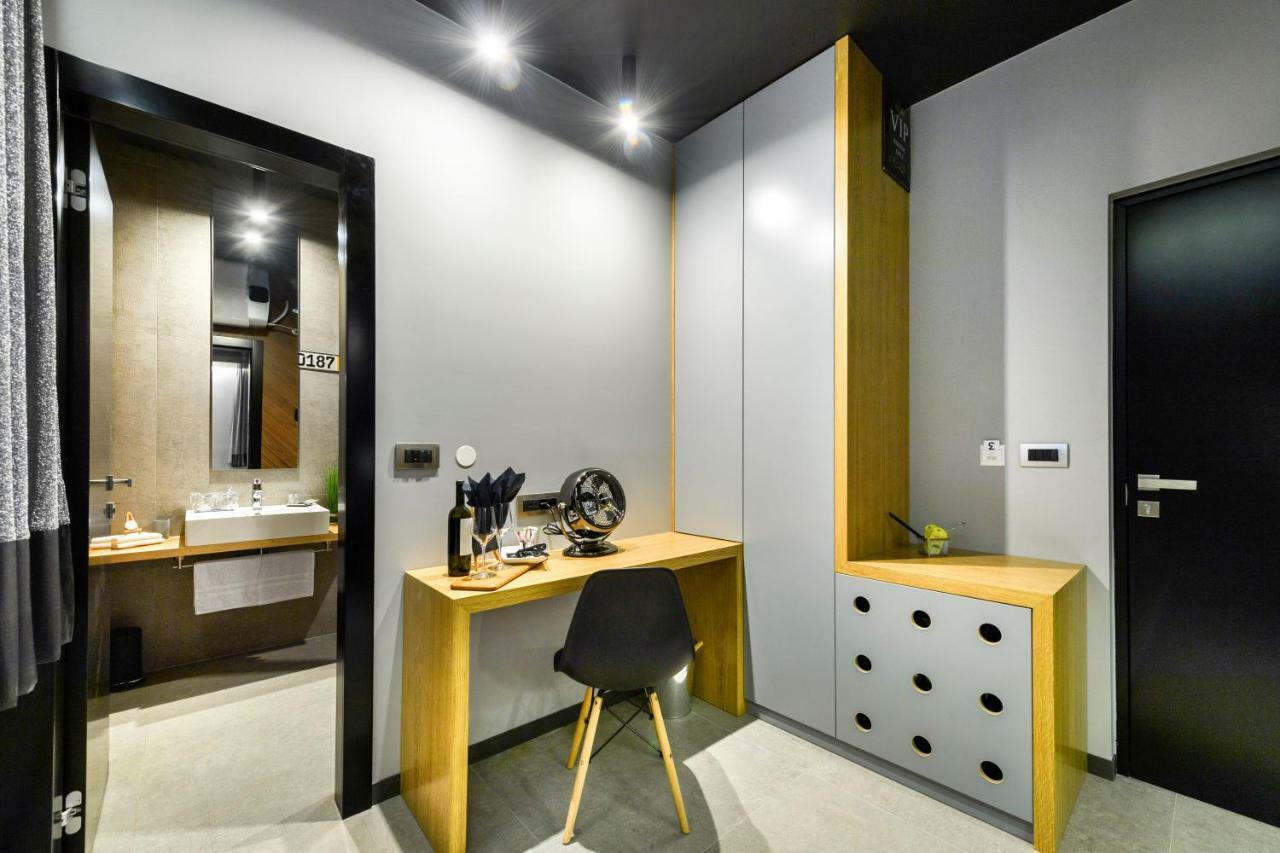 Split Industrial Design Rooms מראה חיצוני תמונה