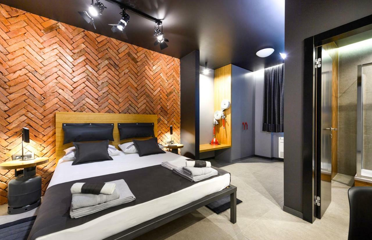 Split Industrial Design Rooms מראה חיצוני תמונה