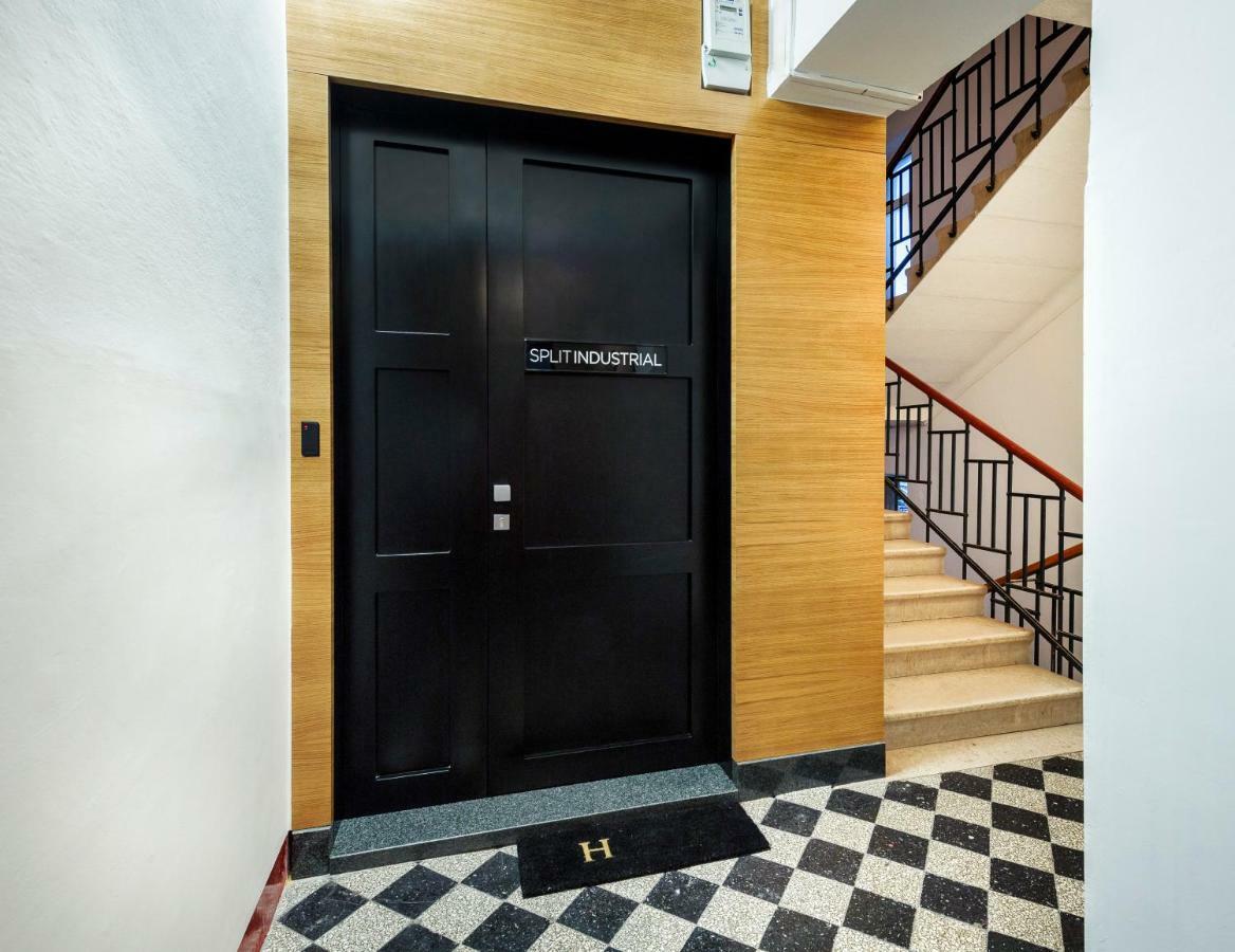 Split Industrial Design Rooms מראה חיצוני תמונה