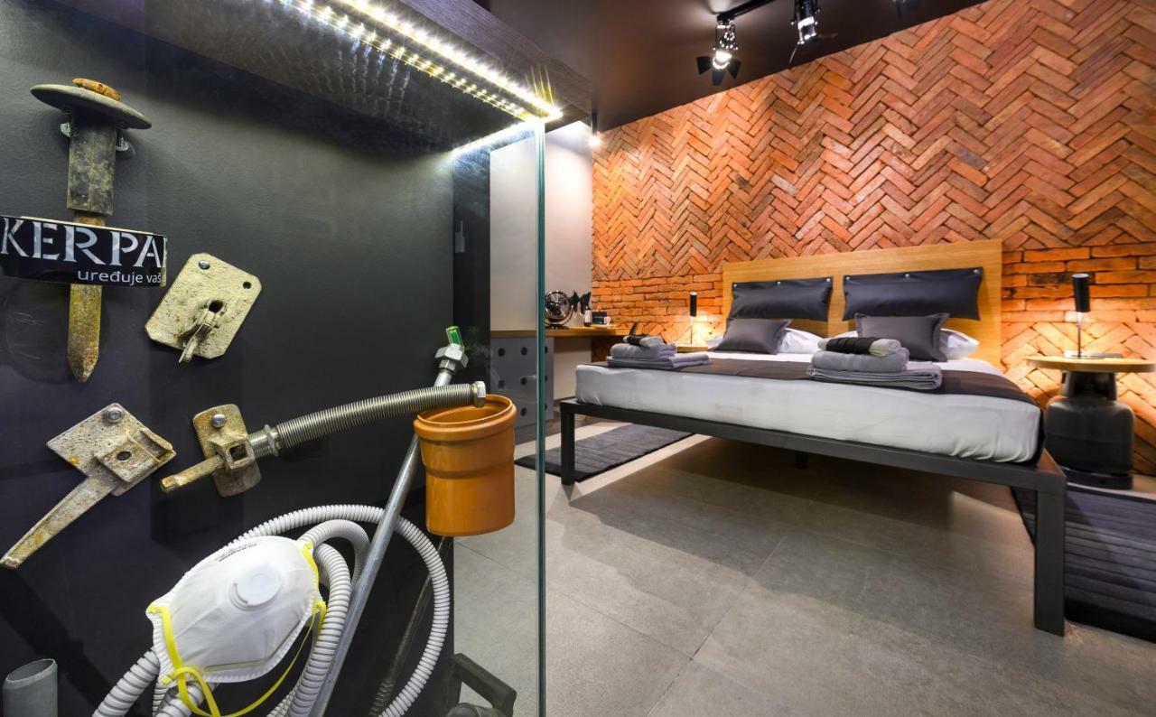 Split Industrial Design Rooms מראה חיצוני תמונה