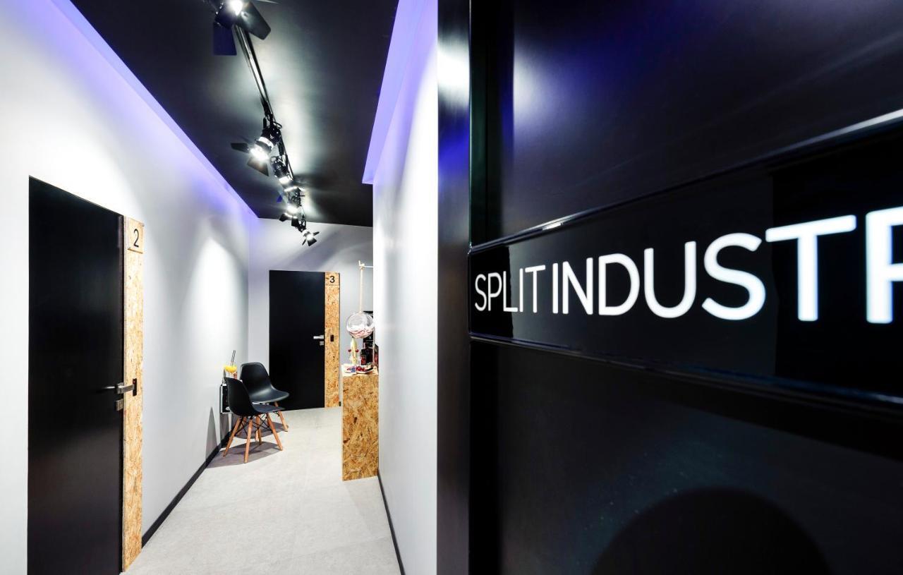 Split Industrial Design Rooms מראה חיצוני תמונה